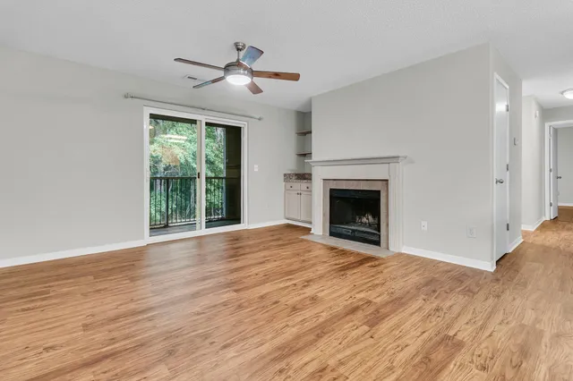 $2,100 | 2011 North Highway 17, Unit 2200H, Mount Pleasant, SC 29466