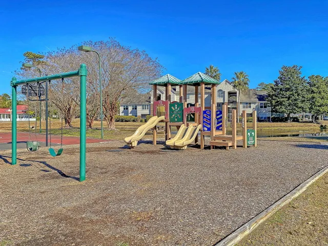 $2,100 | 2011 North Highway 17, Unit 2200H, Mount Pleasant, SC 29466