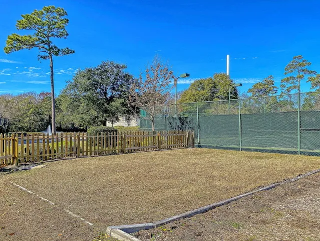 $2,100 | 2011 North Highway 17, Unit 2200H, Mount Pleasant, SC 29466