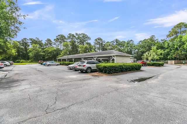 $2,100 | 2011 North Highway 17, Unit 2200H, Mount Pleasant, SC 29466