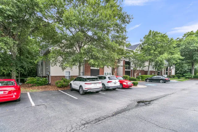 $2,100 | 2011 North Highway 17, Unit 2200H, Mount Pleasant, SC 29466