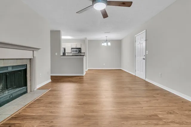 $2,100 | 2011 North Highway 17, Unit 2200H, Mount Pleasant, SC 29466