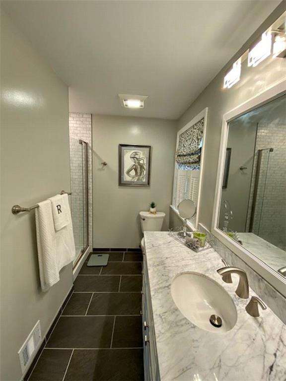 205 Calvin Drive McKees Rocks, PA 15136 - Photo 15 of 25 Gallery Image 15