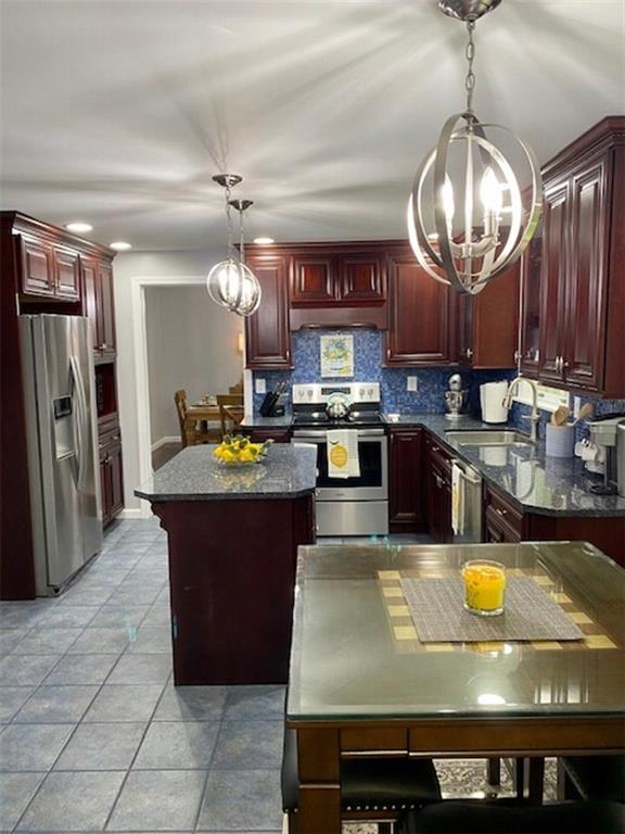 205 Calvin Drive McKees Rocks, PA 15136 - Photo 9 of 25 Gallery Image 9
