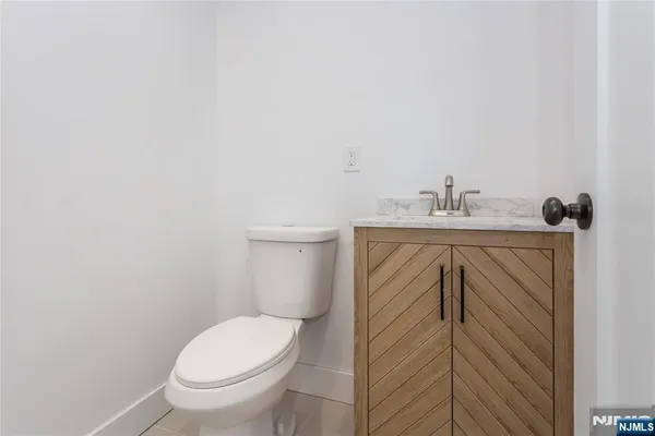 $395,000 | 325 Hollywood Avenue, Hillside, NJ 07205