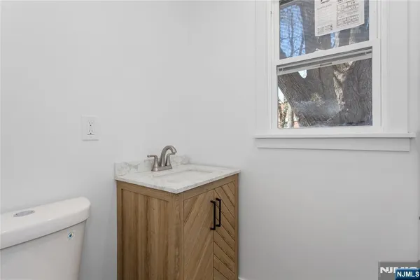 $395,000 | 325 Hollywood Avenue, Hillside, NJ 07205