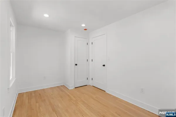 $395,000 | 325 Hollywood Avenue, Hillside, NJ 07205