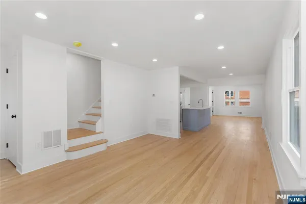 $395,000 | 325 Hollywood Avenue, Hillside, NJ 07205