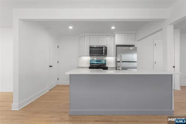 $395,000 | 325 Hollywood Avenue, Hillside, NJ 07205
