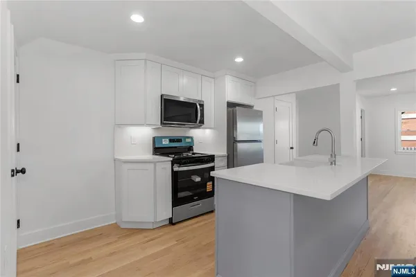 $395,000 | 325 Hollywood Avenue, Hillside, NJ 07205