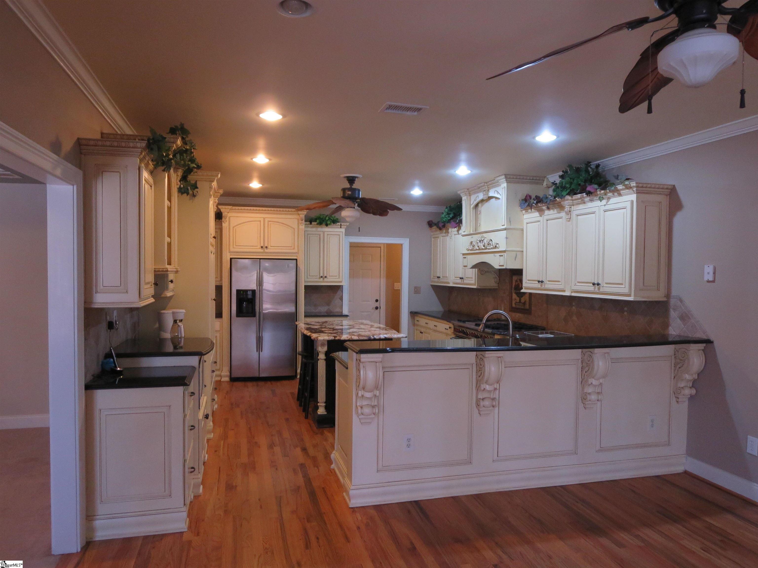 495 Silver Lake Road Duncan, SC 29334 - Photo 2 of 15