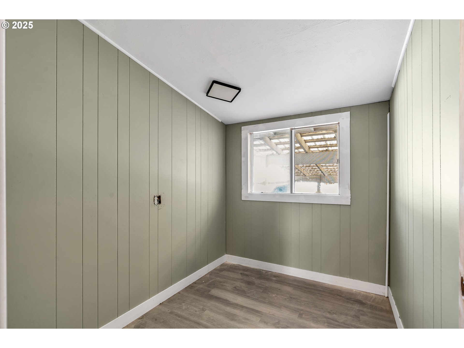 271 North 3rd Street Jefferson, OR 97352 - Photo 14 of 48