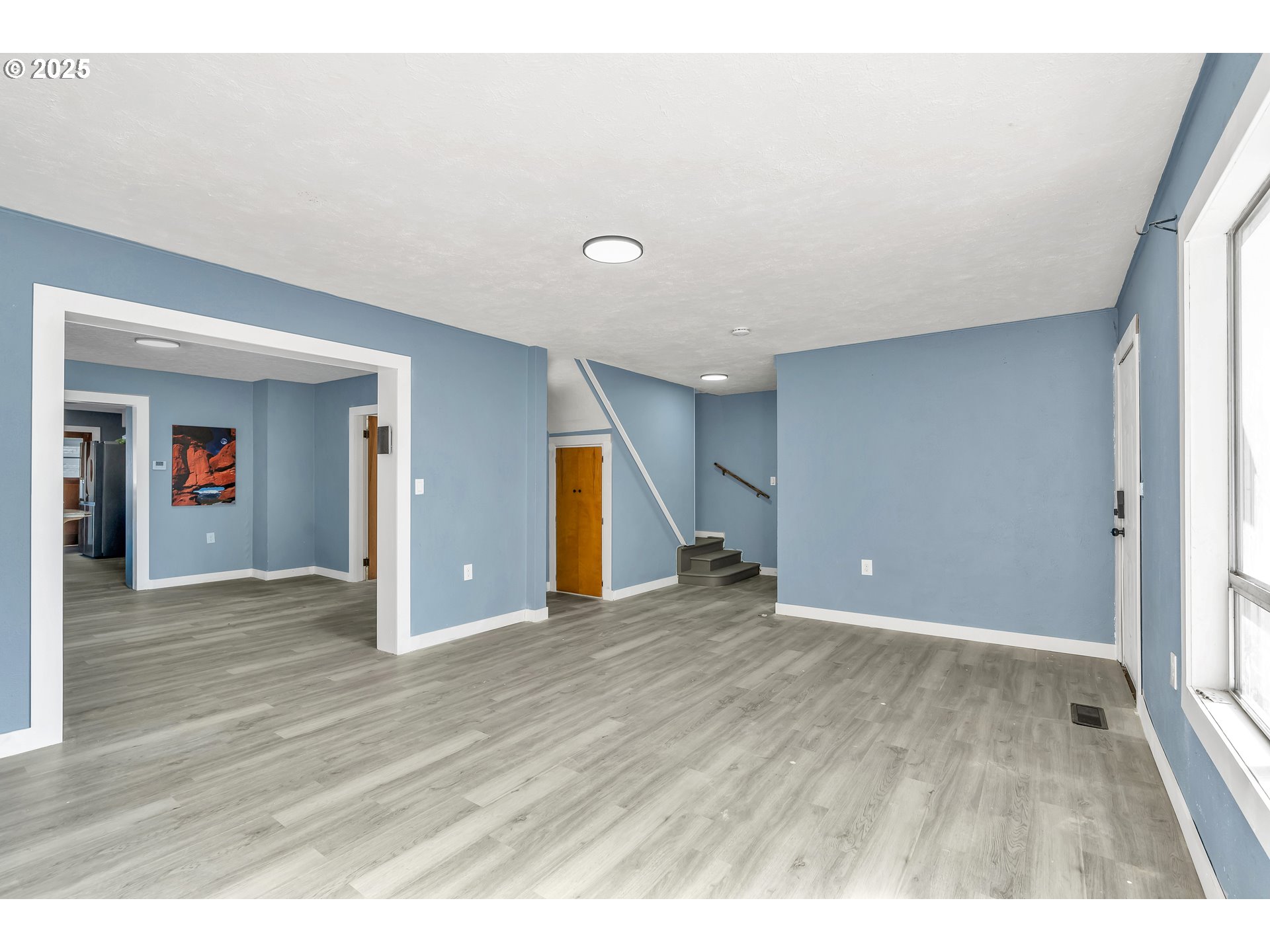 271 North 3rd Street Jefferson, OR 97352 - Photo 7 of 48