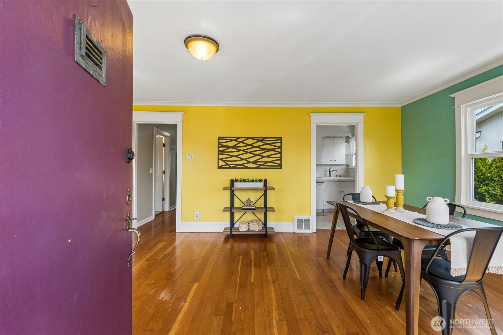 1911 13th Street Everett, WA 98201 - Photo 4 of 31