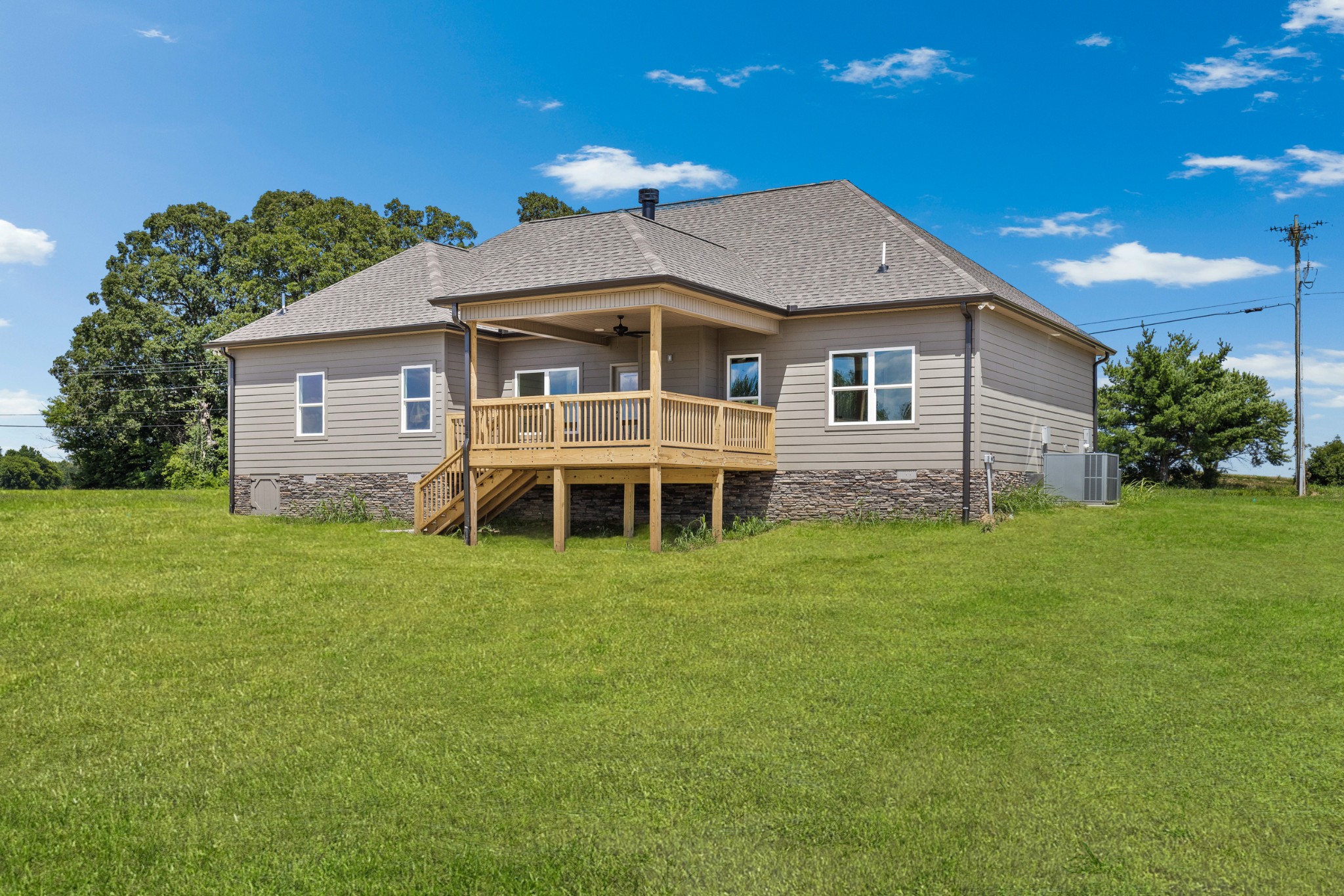 5638 Borthick Road Springfield, TN 37172 - Photo 43 of 43 a front view of a house with a garden
