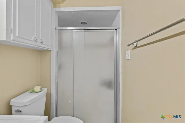 $210,000 | 203 Yorkshire Lane, Victoria, TX 77904