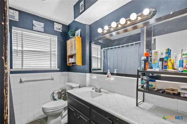 $210,000 | 203 Yorkshire Lane, Victoria, TX 77904