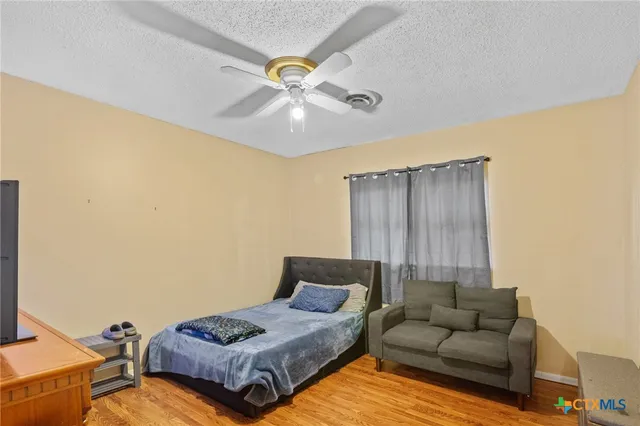 $210,000 | 203 Yorkshire Lane, Victoria, TX 77904