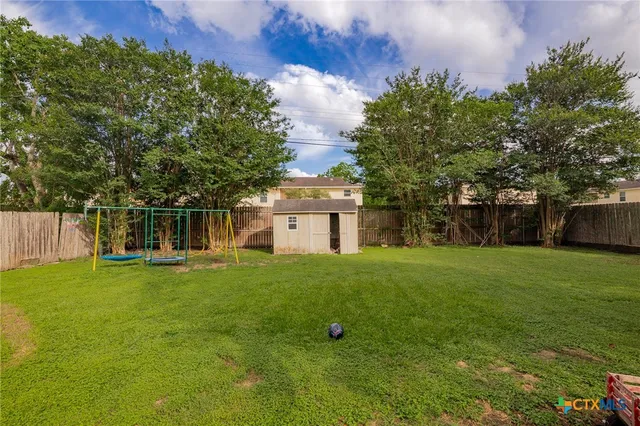 $210,000 | 203 Yorkshire Lane, Victoria, TX 77904