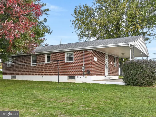 $269,900 | 3041 South 5th Avenue, Myerstown, PA 17067