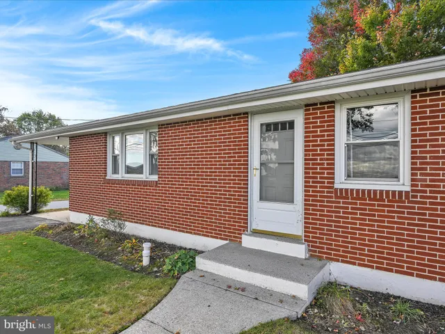 $269,900 | 3041 South 5th Avenue, Myerstown, PA 17067