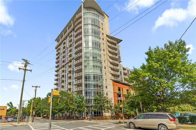 $249,900 | 505 East 6th Street, Unit 916, Charlotte, NC 28202