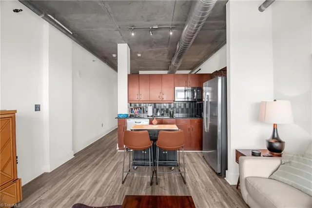 $249,900 | 505 East 6th Street, Unit 916, Charlotte, NC 28202