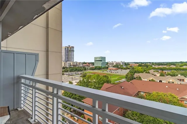 $249,900 | 505 East 6th Street, Unit 916, Charlotte, NC 28202