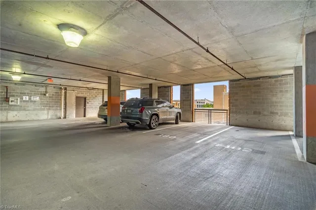 $249,900 | 505 East 6th Street, Unit 916, Charlotte, NC 28202