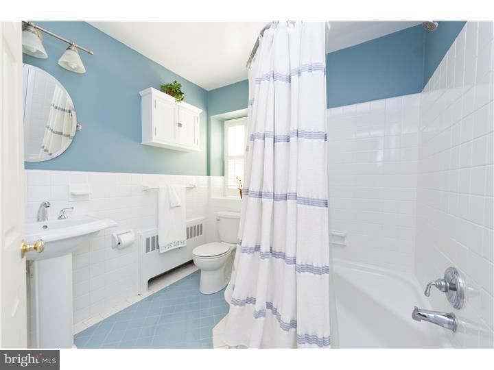 724 Hamilton Road Bryn Mawr, PA 19010 - Photo 15 of 24 Bathroom