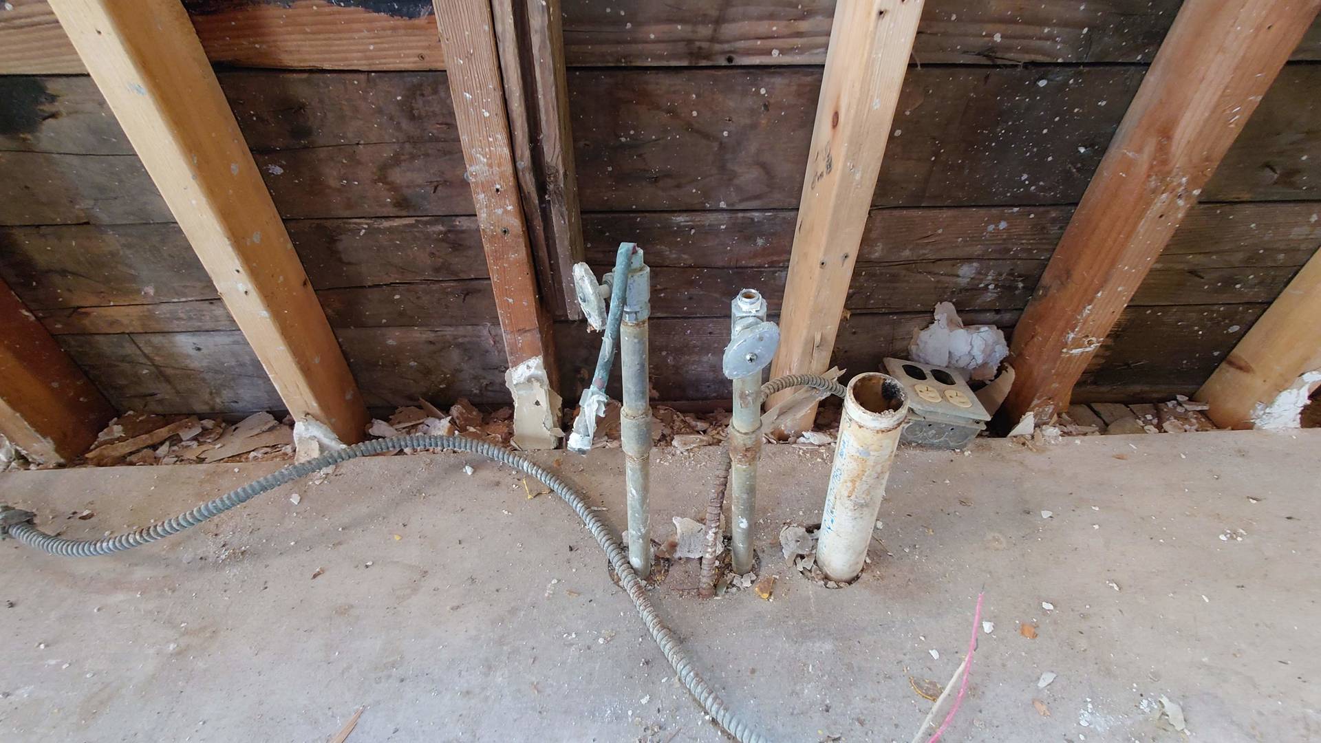 1915 Riverwoods Road Lincolnshire, IL 60069 - Photo 34 of 59 a close view of water heater room