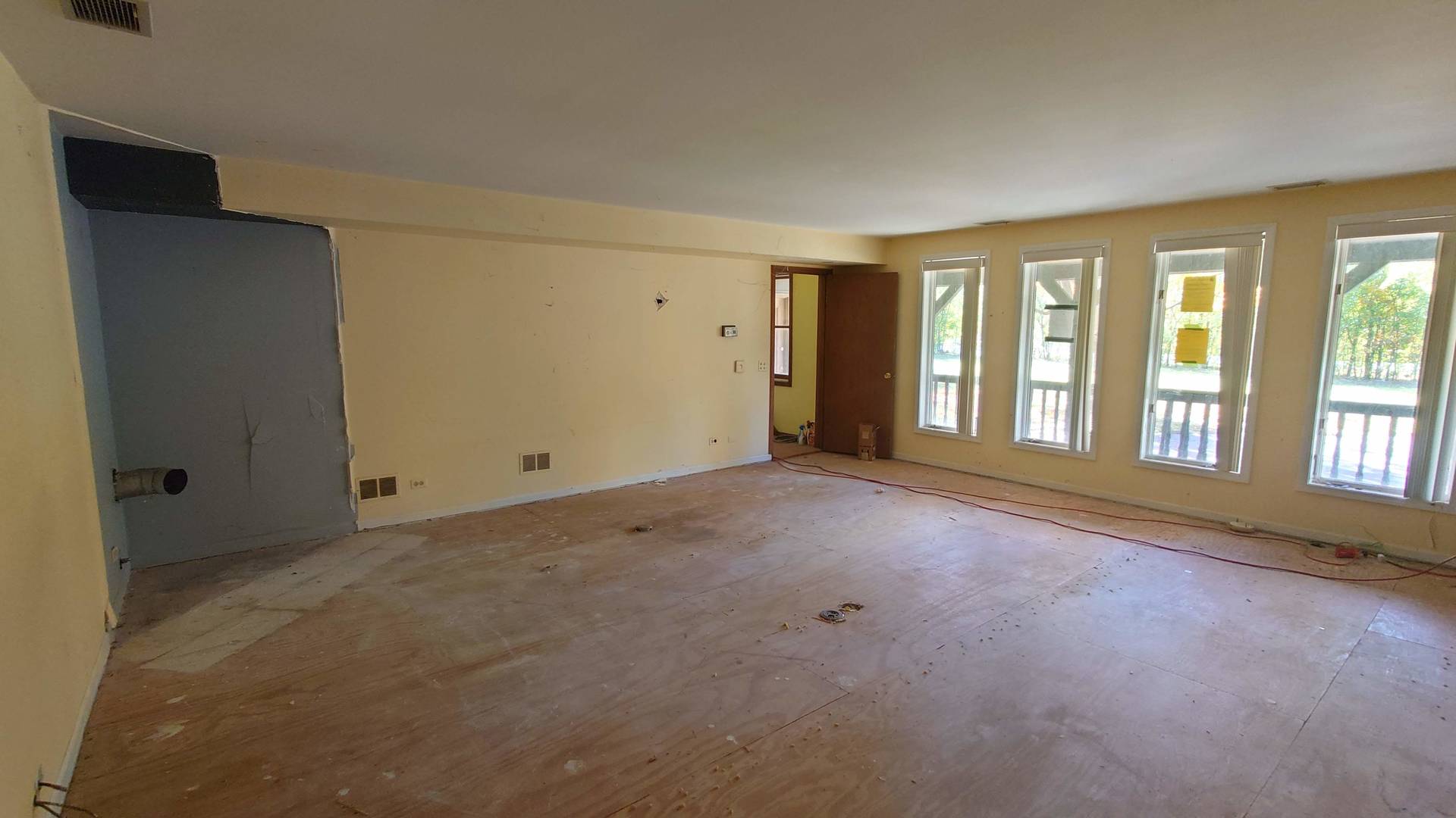 1915 Riverwoods Road Lincolnshire, IL 60069 - Photo 47 of 59 a view of an empty room with a window