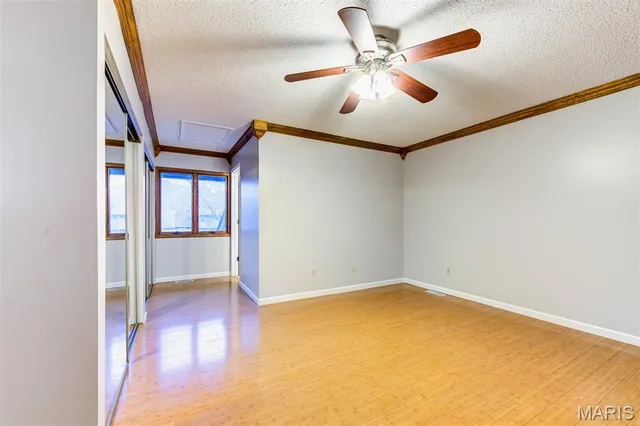 $209,900 | 13819 Amiot Drive, Unit D, Maryland Heights, MO 63146