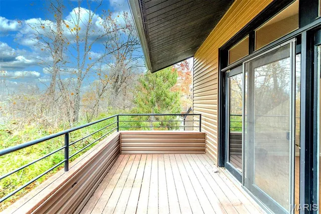 $209,900 | 13819 Amiot Drive, Unit D, Maryland Heights, MO 63146