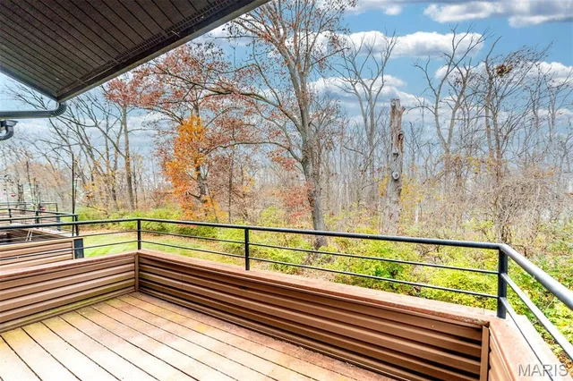 $209,900 | 13819 Amiot Drive, Unit D, Maryland Heights, MO 63146