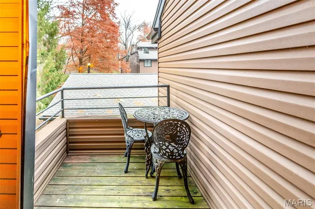 $209,900 | 13819 Amiot Drive, Unit D, Maryland Heights, MO 63146