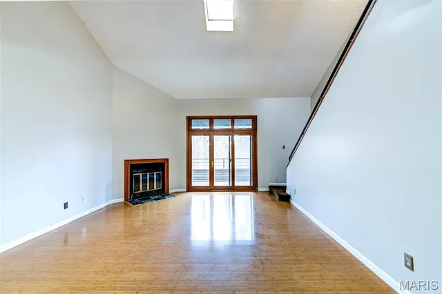 $209,900 | 13819 Amiot Drive, Unit D, Maryland Heights, MO 63146