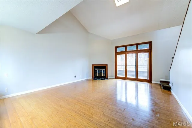 $209,900 | 13819 Amiot Drive, Unit D, Maryland Heights, MO 63146