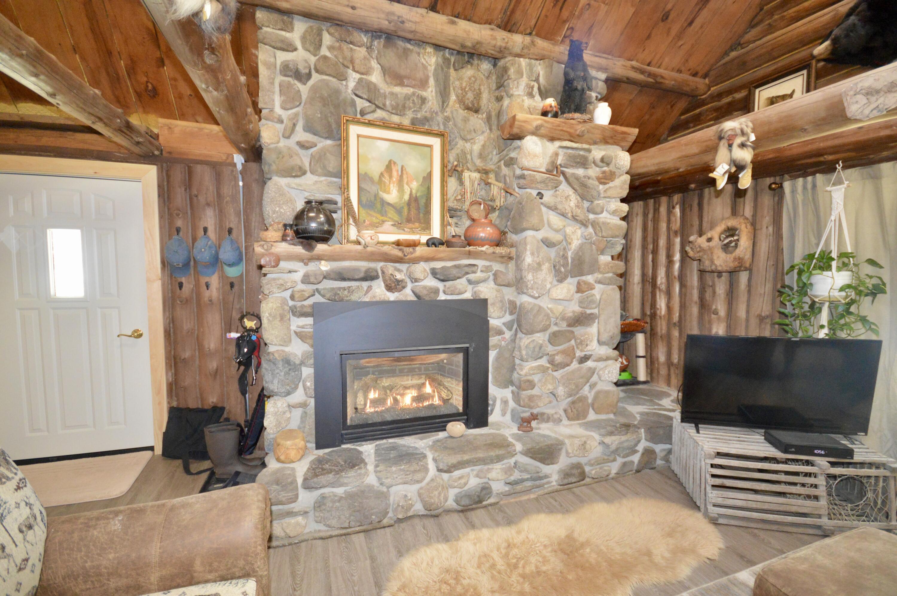 846 Kennebec Road Hampden, ME 04444 - Photo 9 of 28 DSC_0071