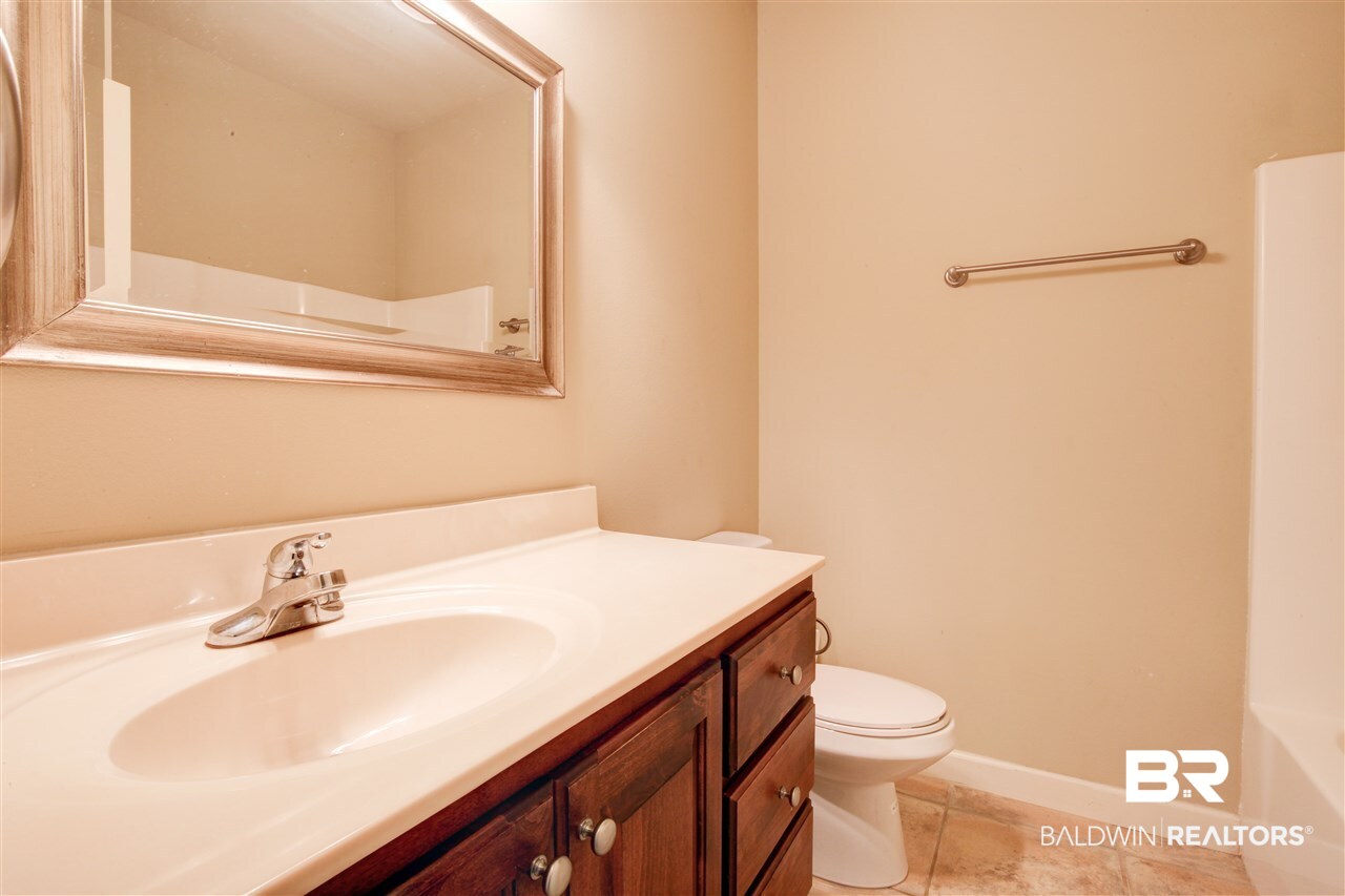 9346 Collier Loop Daphne, AL 36526 - Photo 14 of 17 bathroom 2