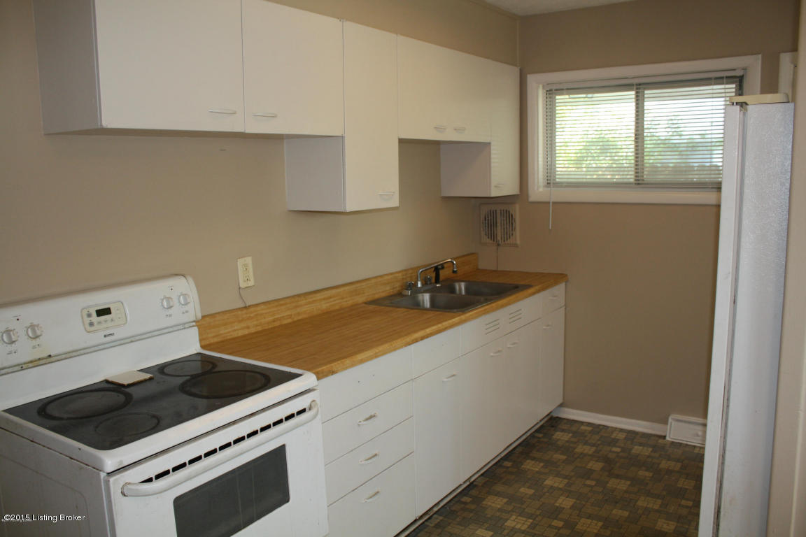 4815 Redstart Road Louisville, KY 40213 - Photo 7 of 27 Kitchen