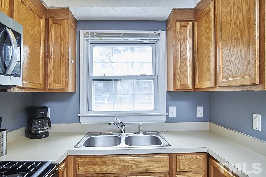 149 Jones Franklin Road, Unit F Raleigh, NC 27606 - Photo 5 of 20
