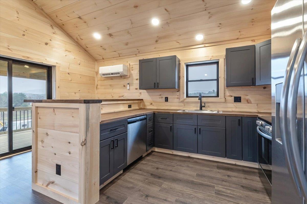 334 Cochran Road Morristown, VT 05661 - Photo 31 of 54