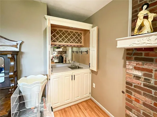 $325,500 | 1645 East Timber Ridge Drive, Sedalia, MO 65301