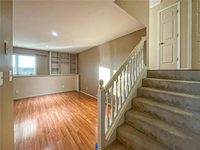 $325,500 | 1645 East Timber Ridge Drive, Sedalia, MO 65301