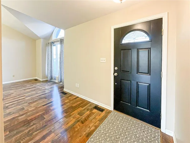 $325,500 | 1645 East Timber Ridge Drive, Sedalia, MO 65301