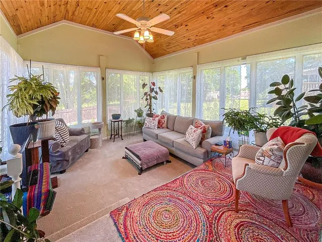 $325,500 | 1645 East Timber Ridge Drive, Sedalia, MO 65301