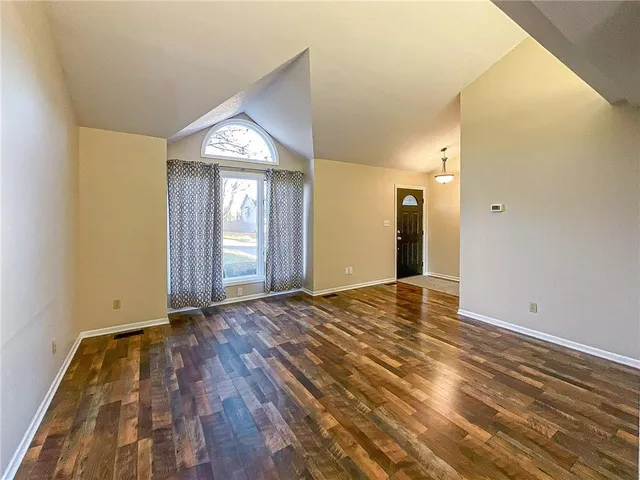 $325,500 | 1645 East Timber Ridge Drive, Sedalia, MO 65301