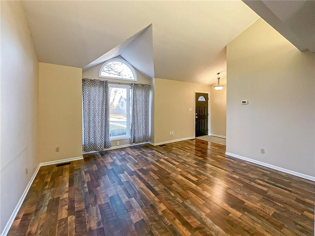 1645 East Timber Ridge Drive Sedalia, MO 65301 - Photo 8 of 53