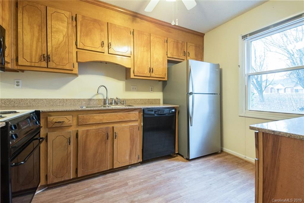 1517 South Point Road Belmont, NC 28012 - Photo 6 of 32 Gallery Image 6